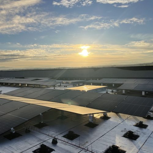 Quels sont les avantages pour une entreprise d’installer des panneaux solaires ?